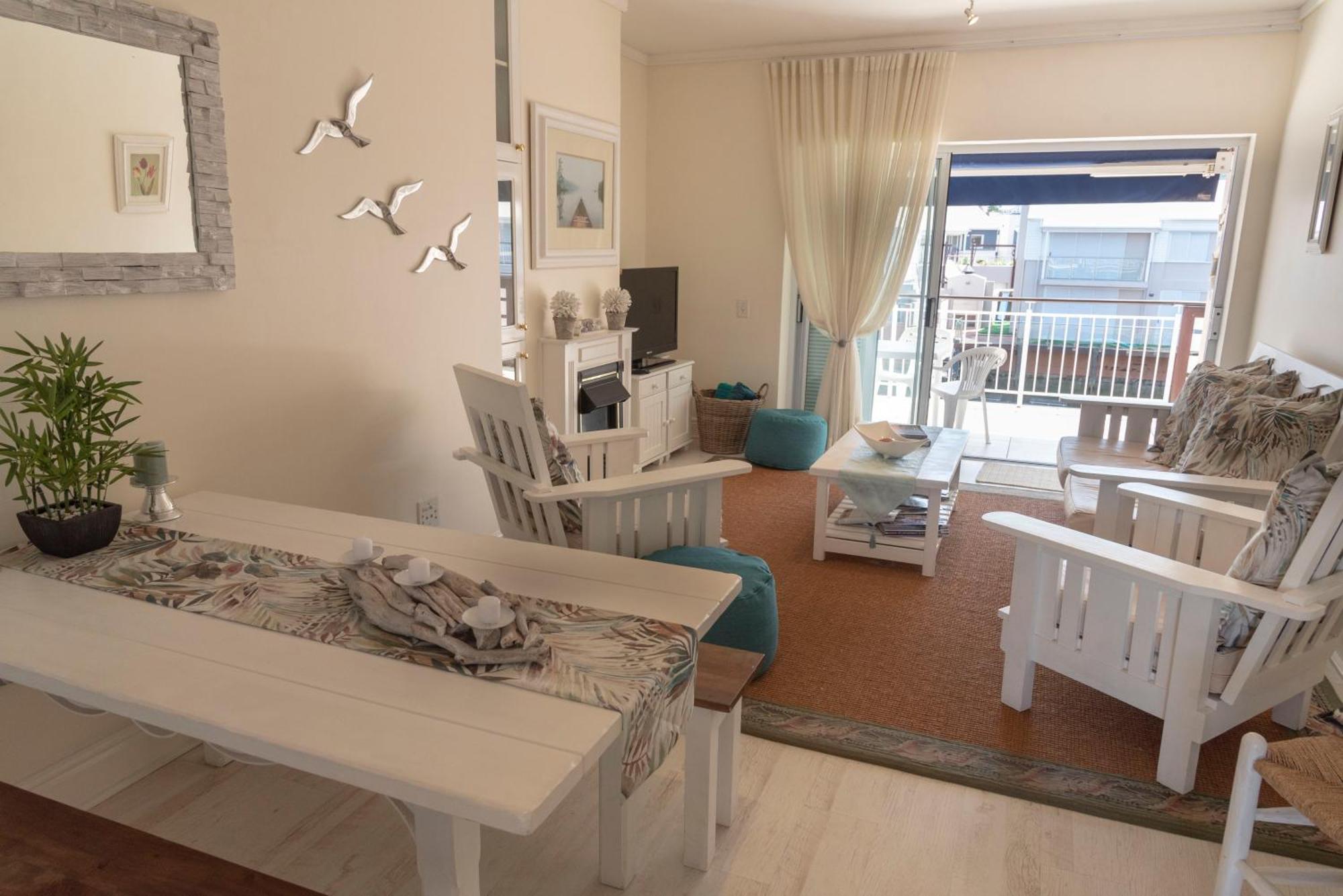Waterfront - 8 Commodore นิสนา ภายนอก รูปภาพ